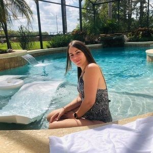 Meet your Posher, Cheyla